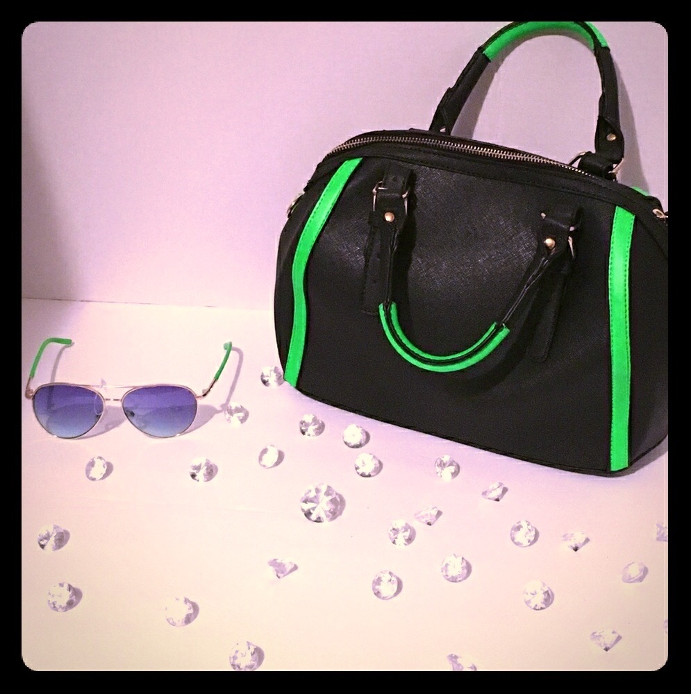 💚Neon Green Hand Bag  💚